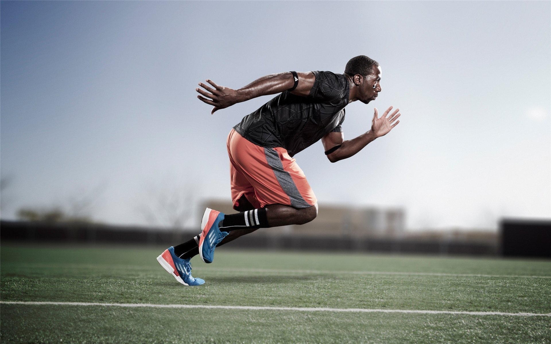 爱游戏app下载-足球运动员个人训练数据公开，推动科学训练普及，足球运动员训练项目