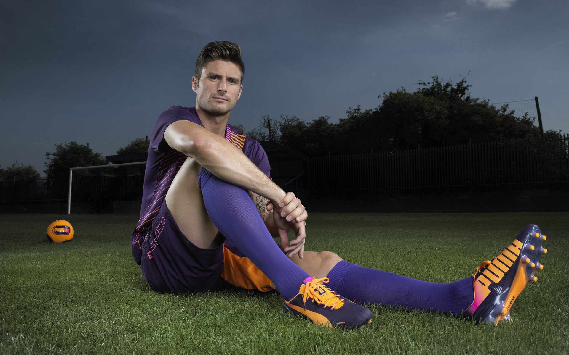 《社区互动：粉丝投票选出最喜爱的战队》，最聚合的粉丝社区平台