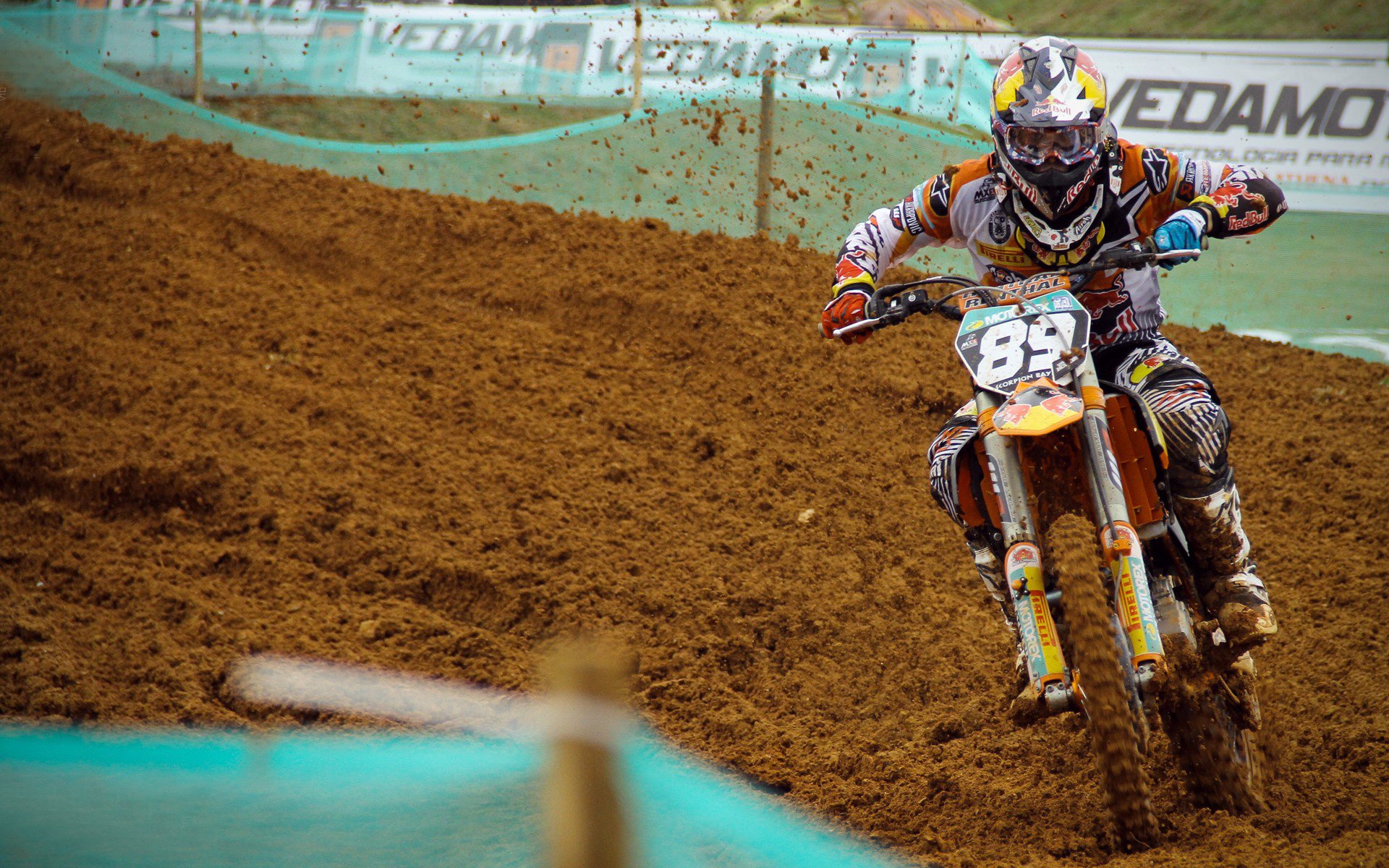 爱游戏电竞官方网站-赛事海报设计赛出个性，吸引众多关注，赛事海报手绘